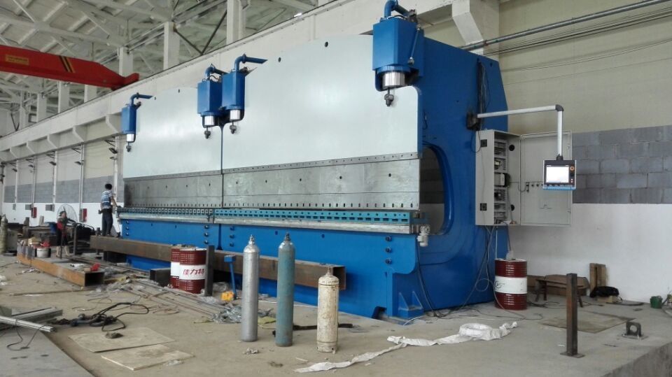 Large CNC Tandem Press Brake Machine For Bending Steel Plate 2-600T /  6000mm