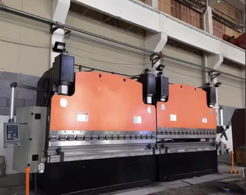 najnowsza sprawa firmy na temat Tajlandzki klient zwiększa wytwarzanie stali 4000KN Hydraulic CNC Tandem Press Zgięcie hamulca 6400mm