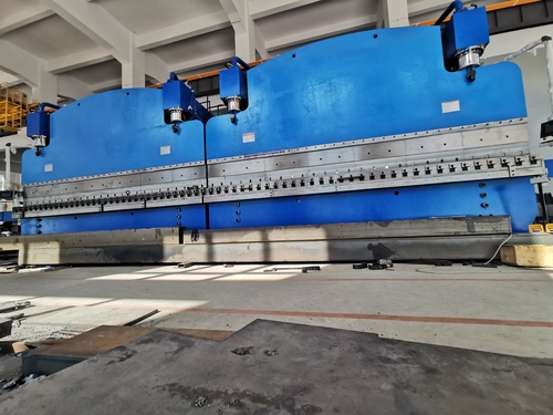 Latest company news about 2-WE67K-650/6000 hamowanie prasowe jest gotowe do wysyłki do Egiptu