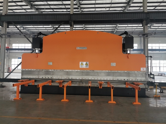 Good price 8200mm 45 Kw Cnc Hydraulic Press Brake Machine Automatyczna stal węglowa w Internecie
