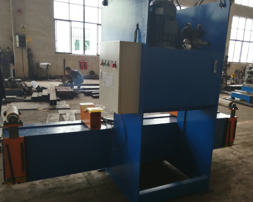 Maszyna do prostowania słupów JZ-63-5000