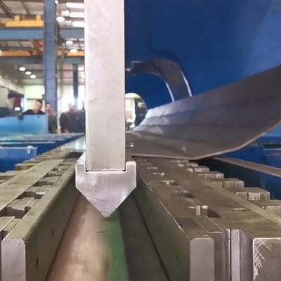 Ciężki hamulec 2×650Ton 7M CNC Tandem Press Brake do produkcji długich słupków ośmiokątnych i ośmiokątnych