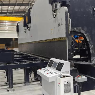 Ciężki hamulec 2×650Ton 7M CNC Tandem Press Brake do produkcji długich słupków ośmiokątnych i ośmiokątnych