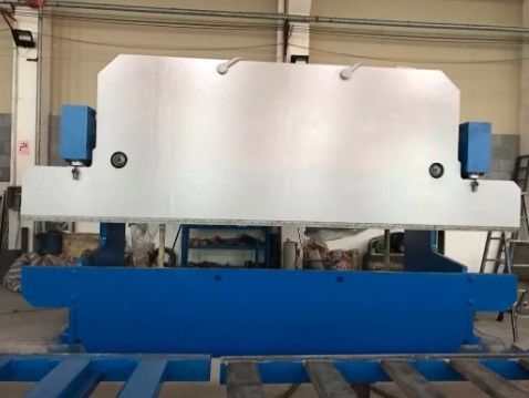 Prasa krawędziowa CNC / Maszyna do produkcji słupów oświetleniowych