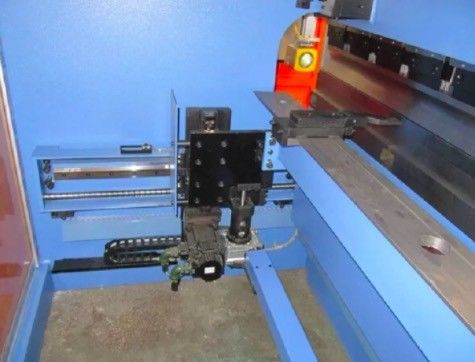 Good price Siła wysokiego ciśnienia CNC Hydraulic Press Brake 7.5KW Moc silnika 400L Pojemność zbiornika oleju w Internecie