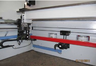 63 Ton Pełna automatyczna hydrauliczna prasa krawędziowa CNC