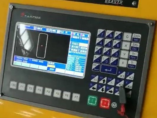 Automatyczna spawarka automatyczna 350 mm 2000 mm do lekkiego słupa