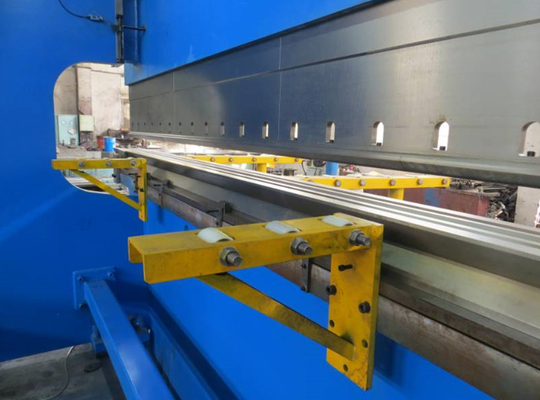 320-tonowe hamulce hydrauliczne do gięcia płyty