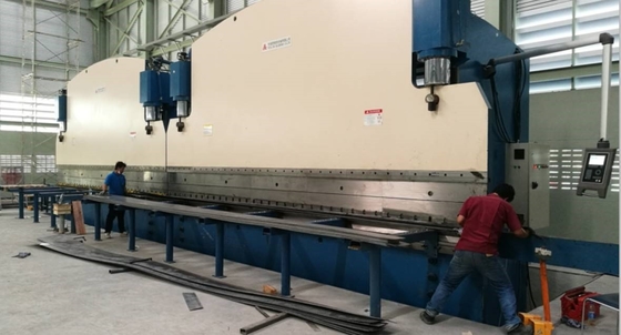 2-WE67K-400/7000 CNC Tandem Hydraulic Press Brake Do Tworzenia Świetlnego Bieguna Wysokiego Masta